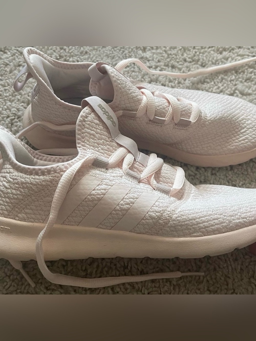 adidas Women’s Light Pink Knit Running Sneakers. 7.5